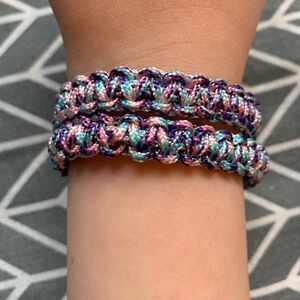 Unicorn style woman’s paracord Bracelet 8 inches